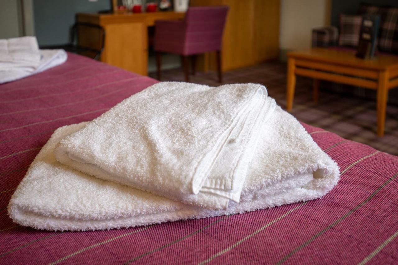 Woodthorpe Hotel Прествіч Екстер'єр фото