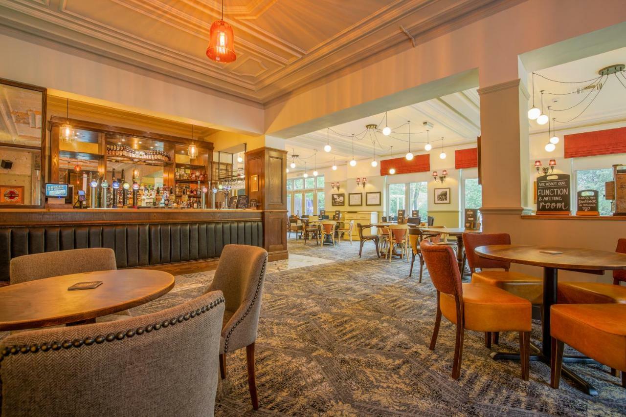 Woodthorpe Hotel Прествіч Екстер'єр фото